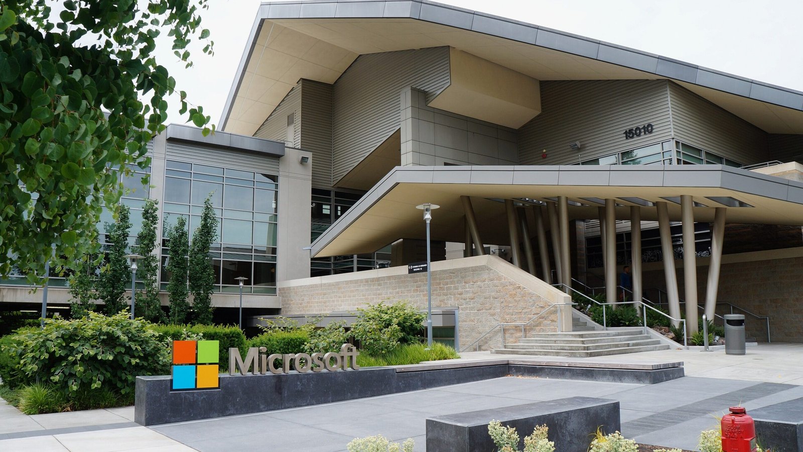 Microsoft Rilis Aturan Perilaku untuk Model AI feat microsoft conduct