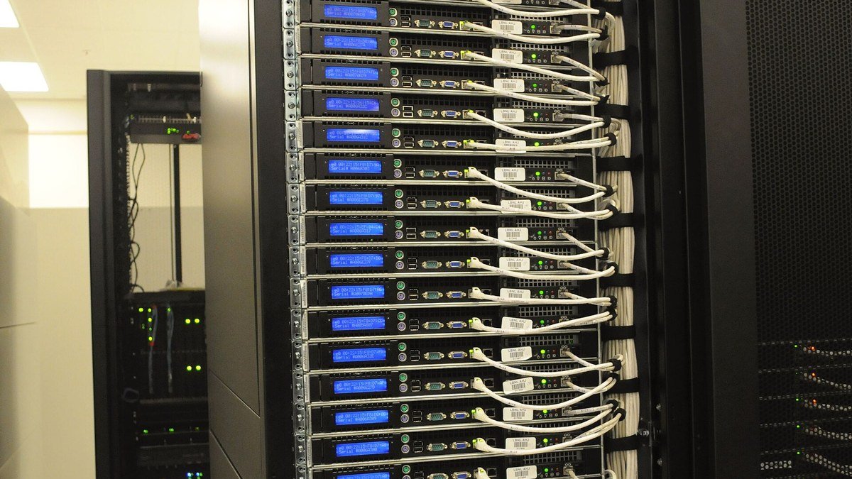 BofA: Belanja Data Center Global Naik ke US$2,1 Triliun feat data center