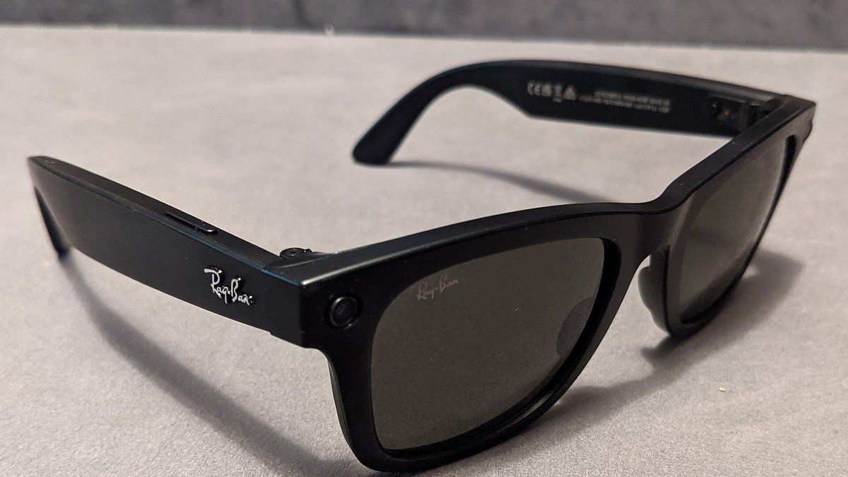 feat meta glasses