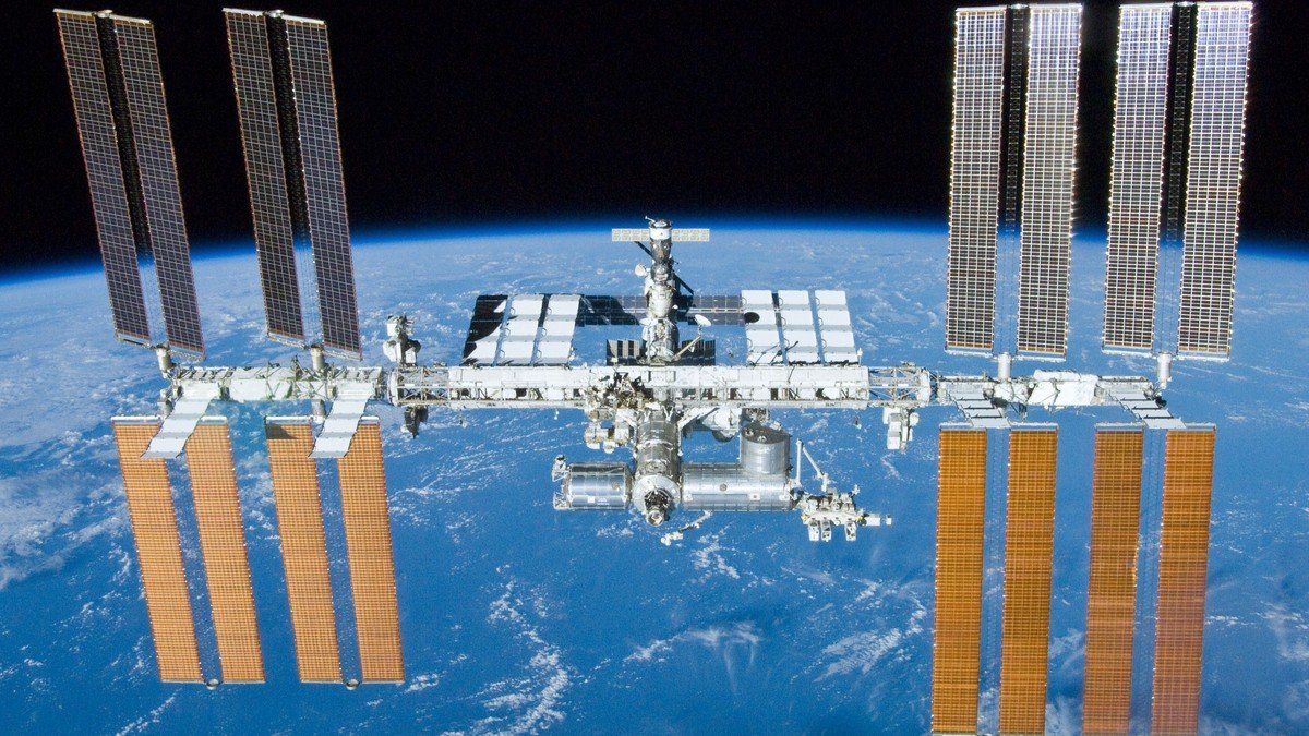 NASA Buka Lelang Stasiun Antariksa Komersial feat nasa iss