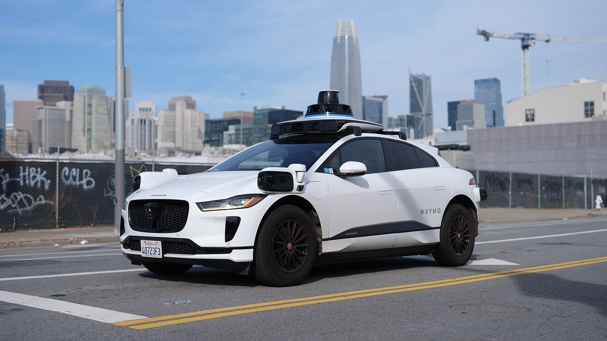 feat robotaxi